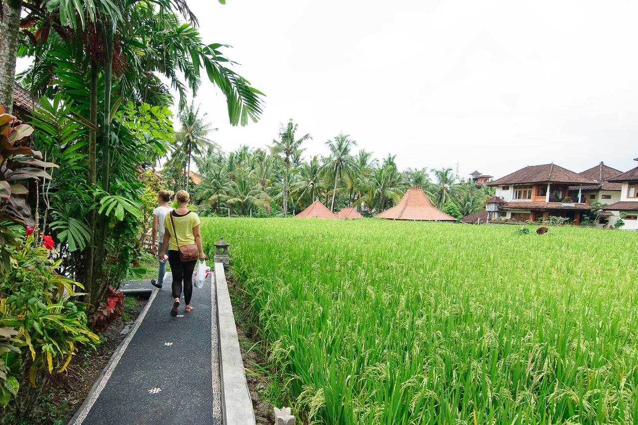 Puji And Ubud (Bali)