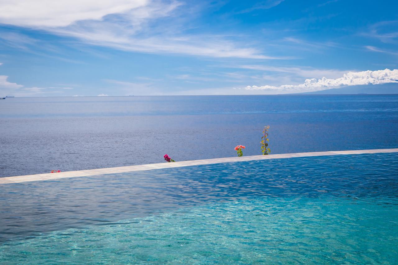 Blue Moon Amed (Bali)