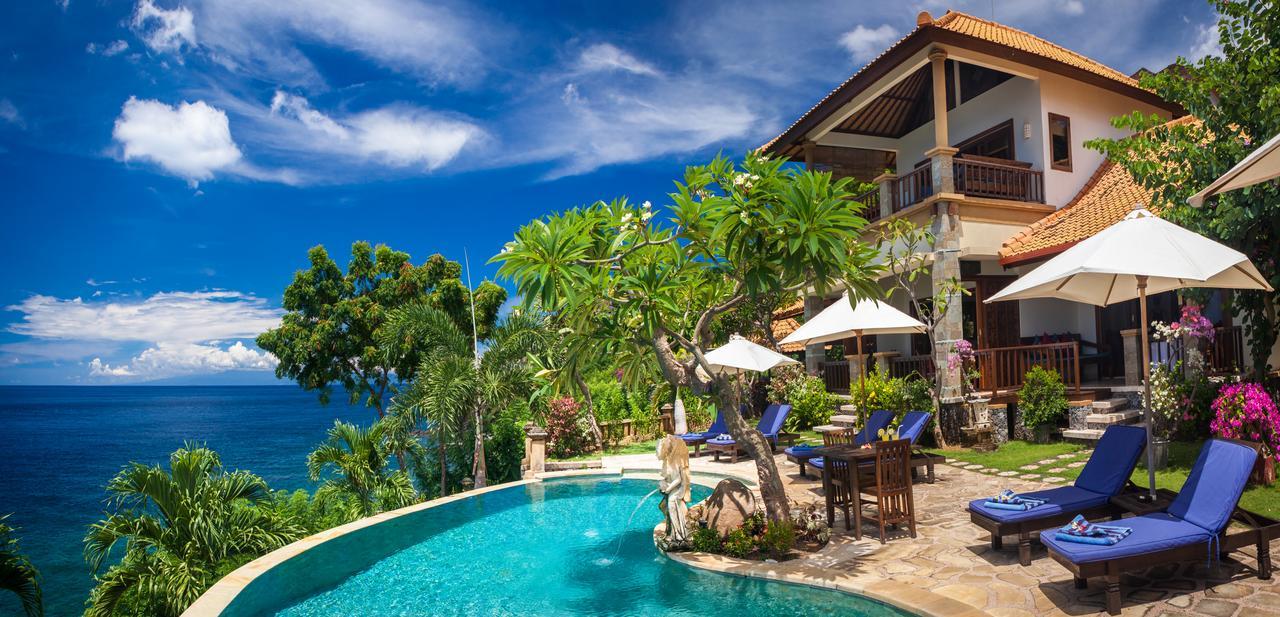 Blue Moon Resort 4*