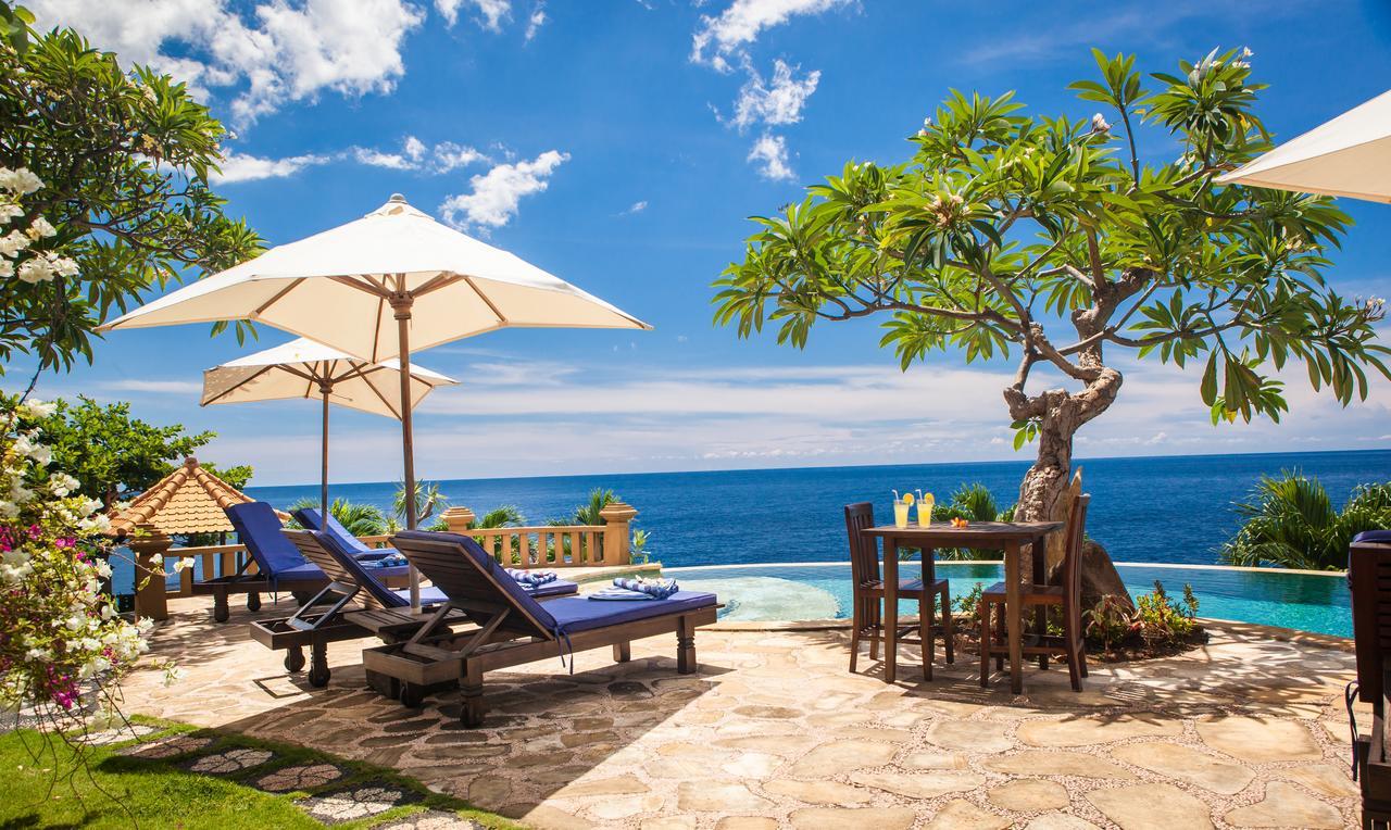 Blue Moon Resort