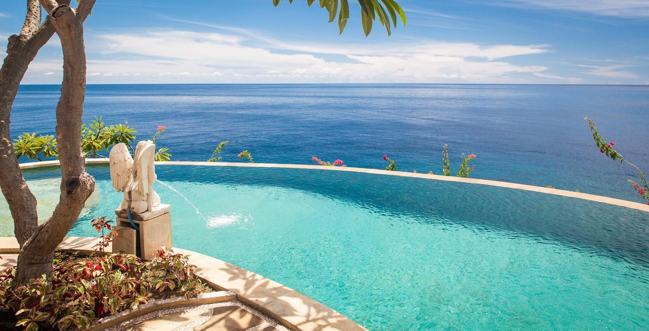 Blue Moon Resort