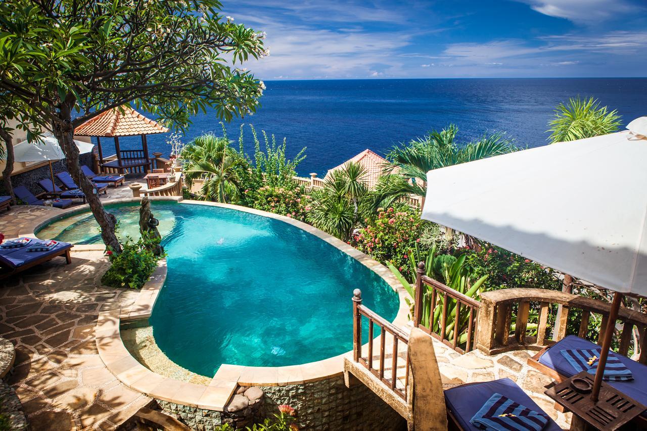 Blue Moon Resort