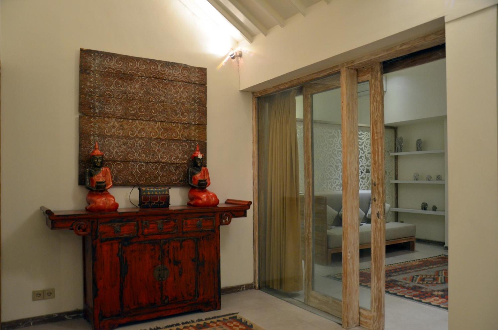Oberoi 2 Bedrooms Seminyak (Bali)