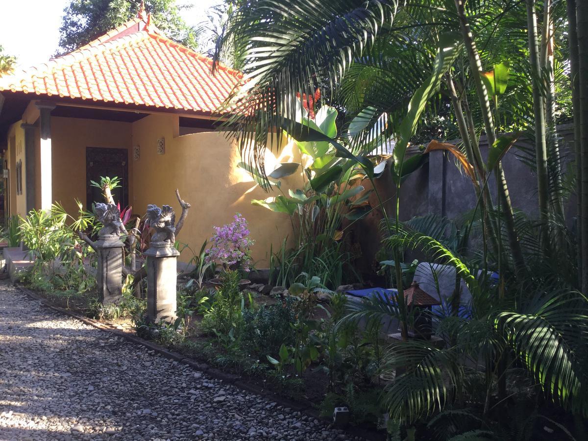 Taman Ayu Bed & Breakfast Tejakula