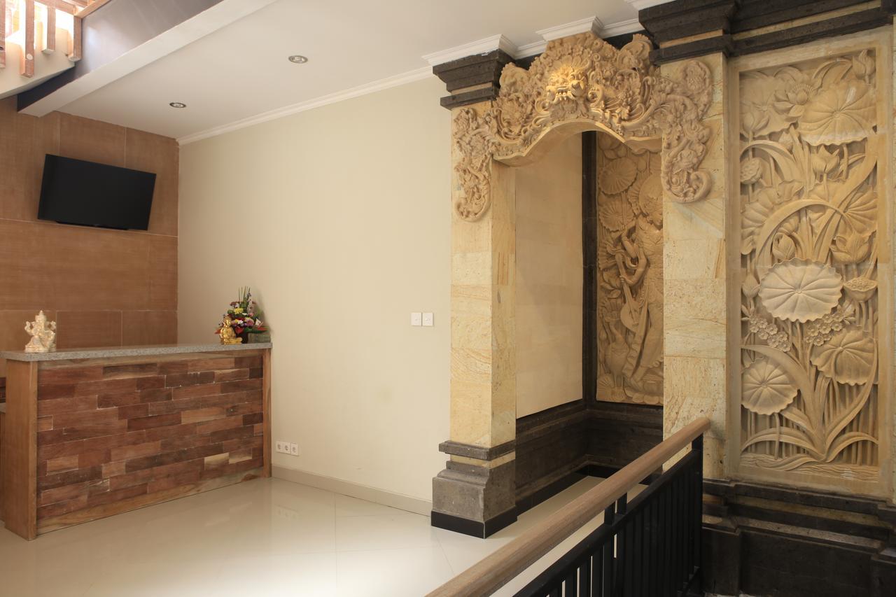 Poshtel *