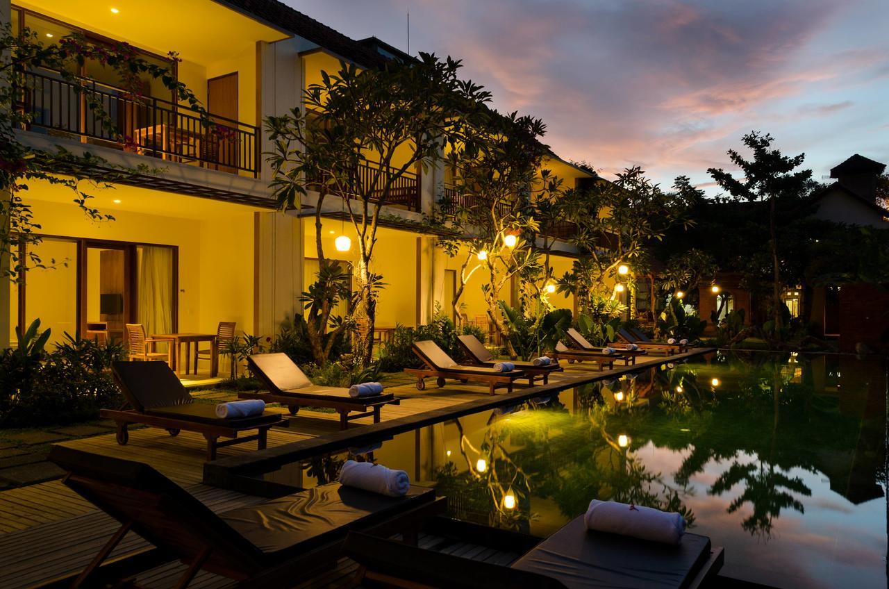 Sapodilla Hotel