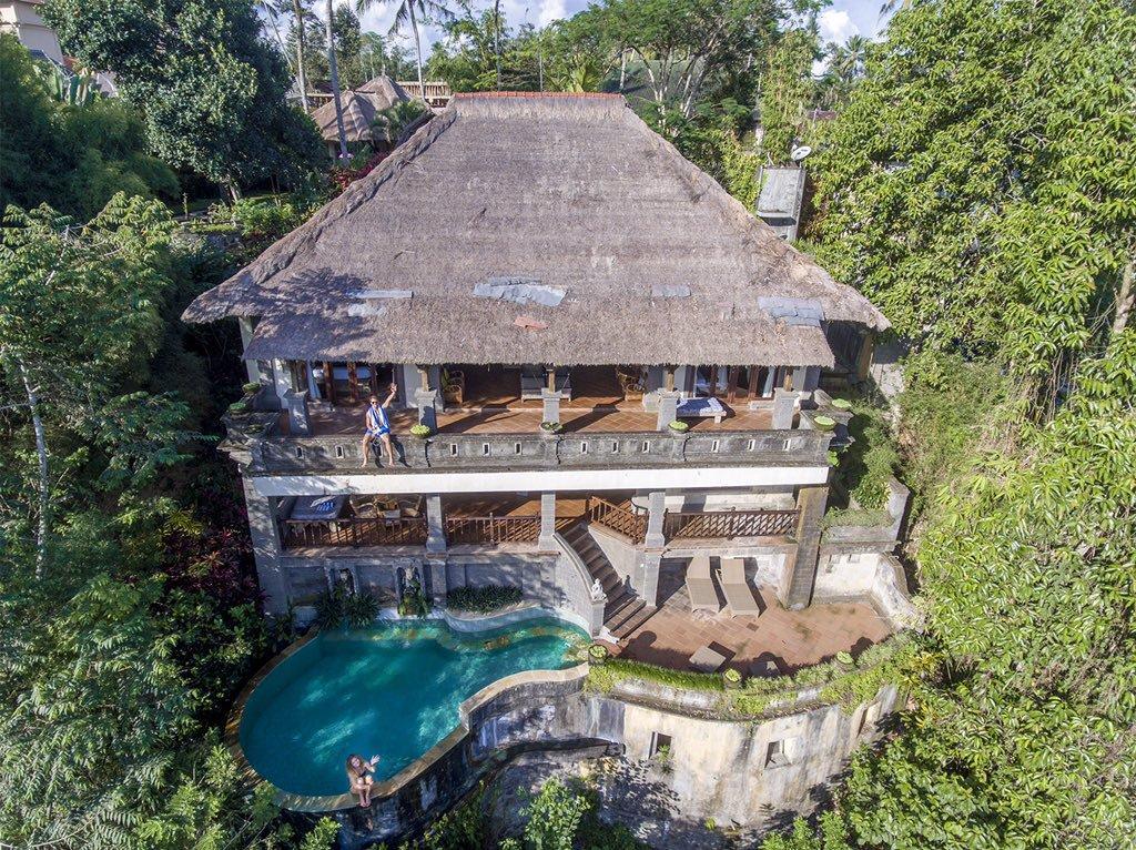 Awang Awang Villa *