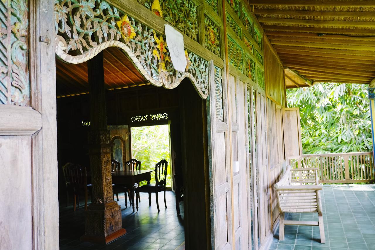 Villa Awang Awang