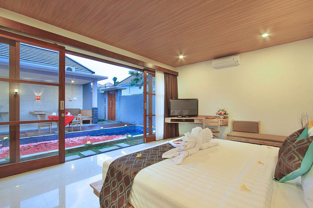 Grand Kesambi And Hotel 4*