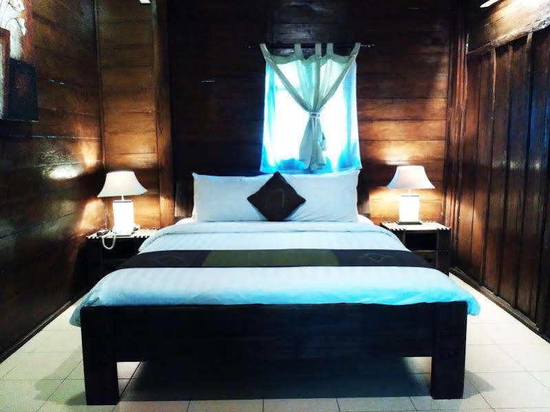 Kampung Cenik Hotel