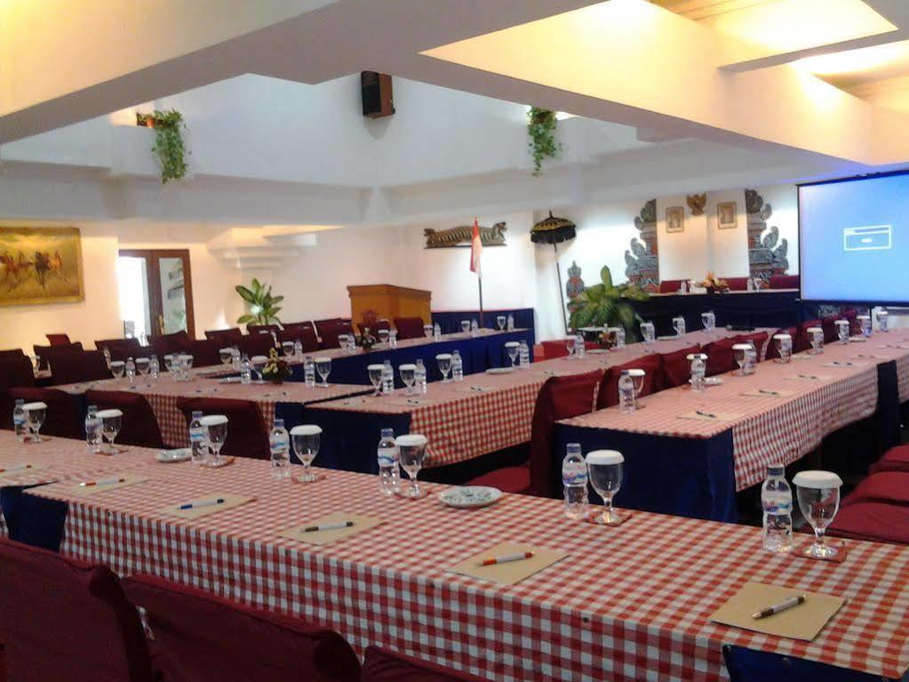 Ratna Hotel 2*