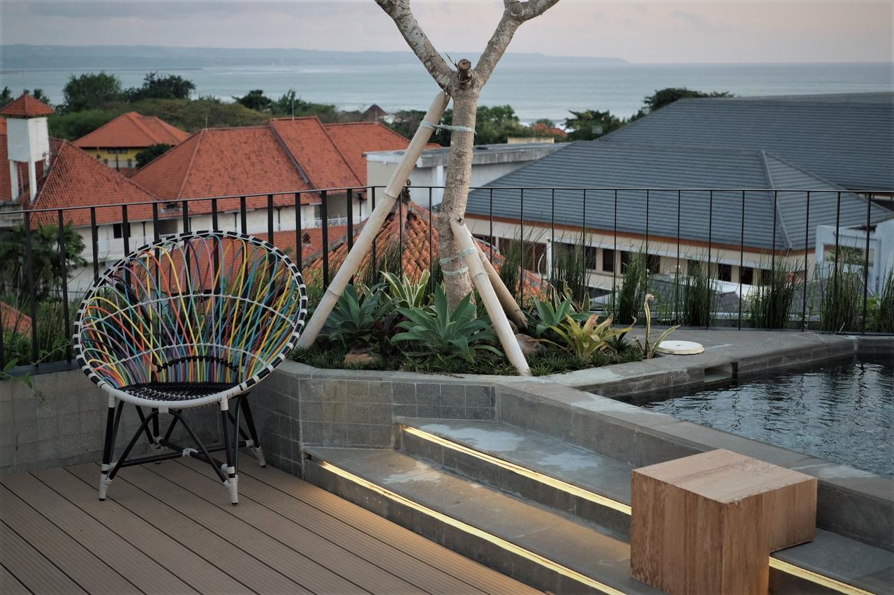 Borough Capsule Bali Hostel *