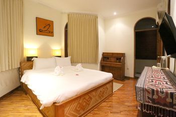 Cove Urbanest Hotel