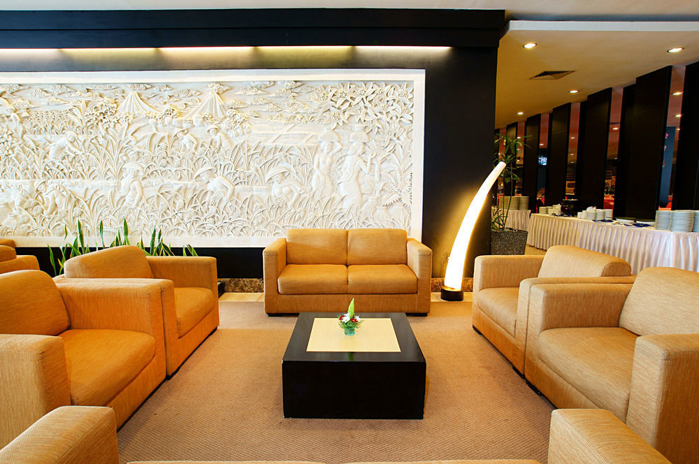Hotel Aston & Convention 4*