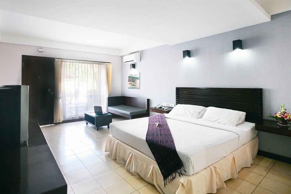 Hotel Grand Santhi 3*