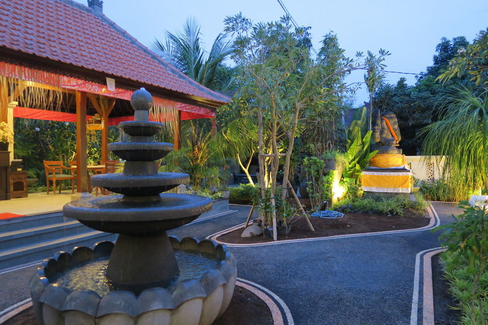 Guest house Anyar 2*