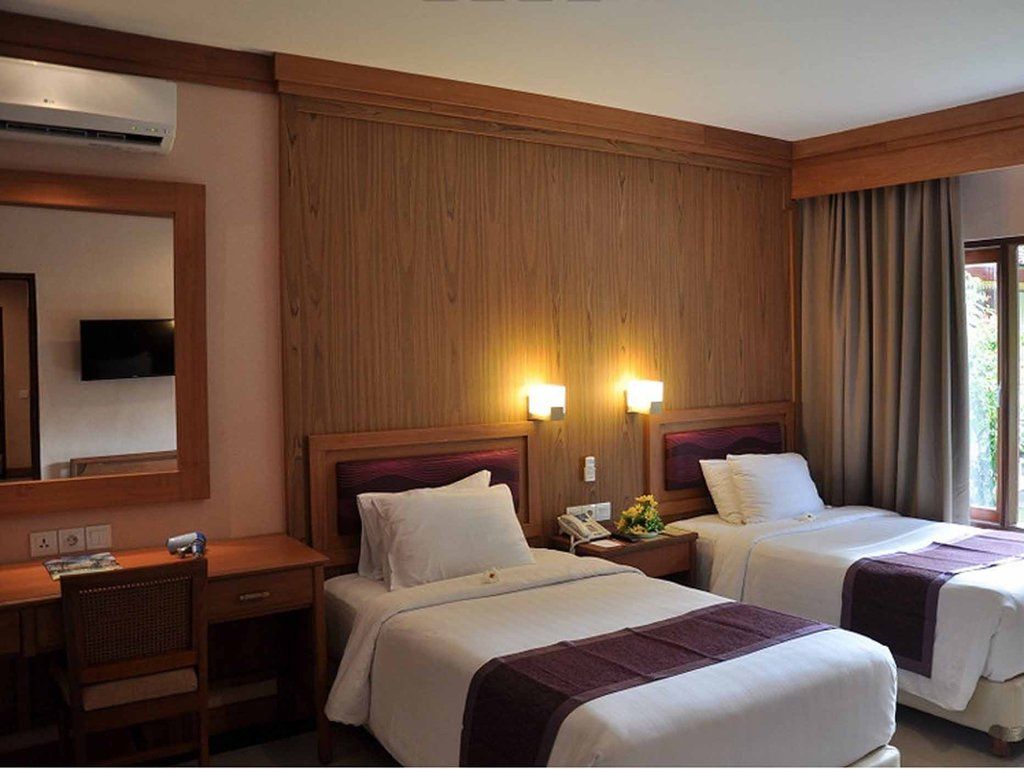 Hotel Inna Grand Bali 4*