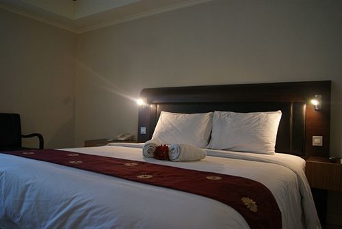 Hotel Urbanview Taman Suci Bali 3*