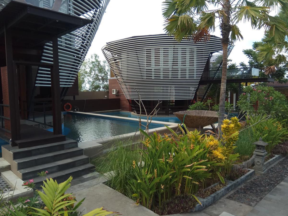 Bali Umah Tinjung