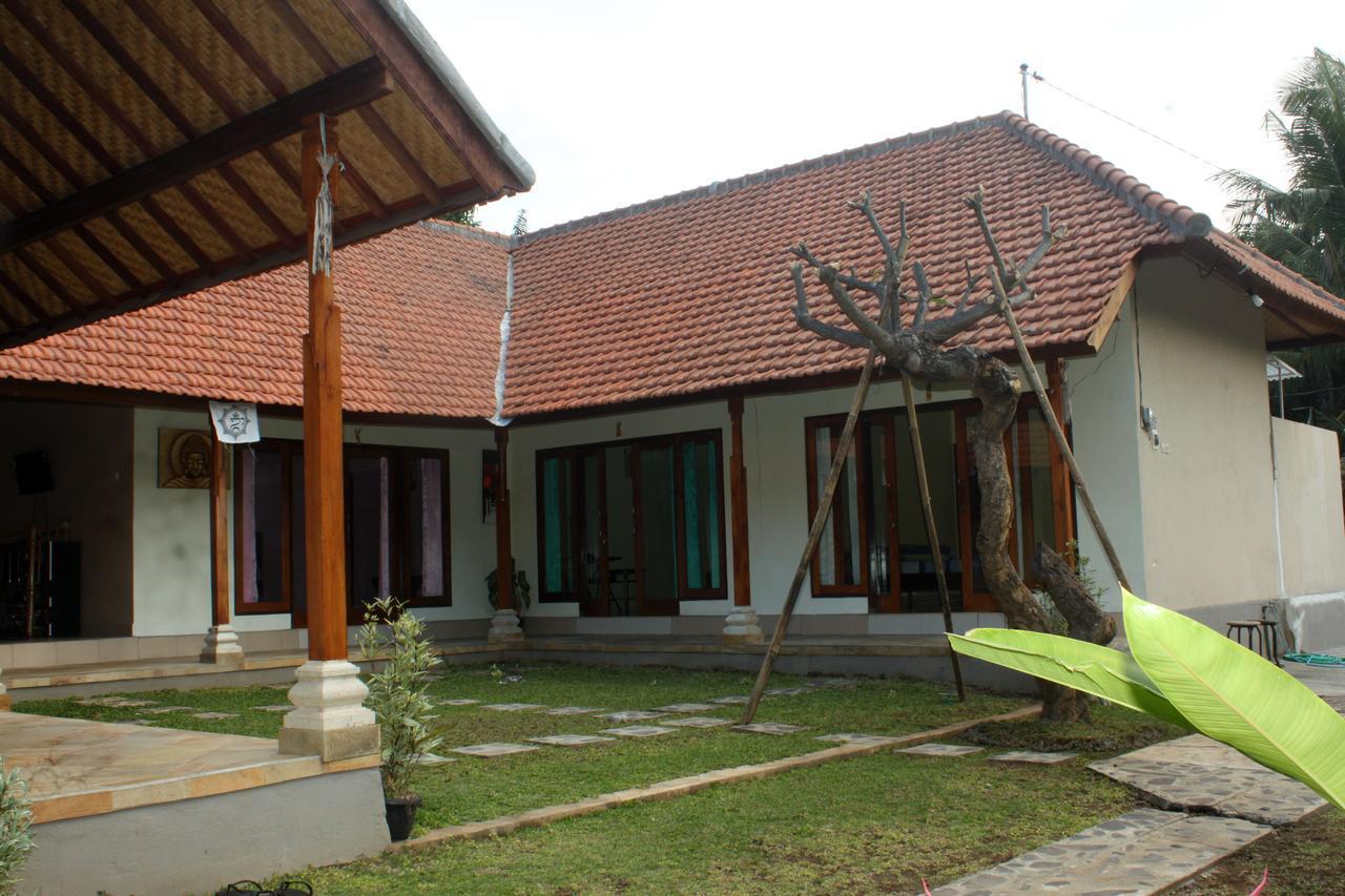 Memes House Backpacker Bed & Breakfast Buleleng (Bali)