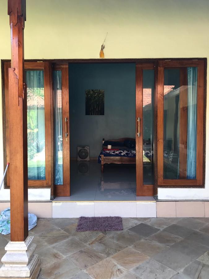 Bed & Breakfast Memes House Backpacker