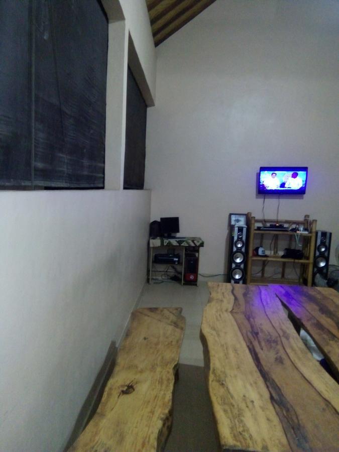 Memes House Backpacker 2*