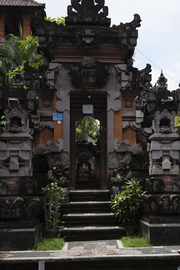 Wisma tamu Tunjung *