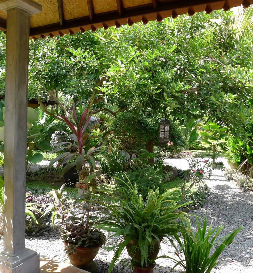 Taman Ayu 4*