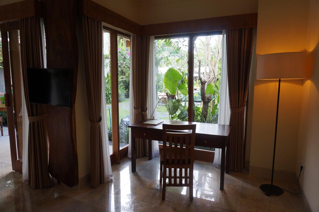 Sapodilla 4*