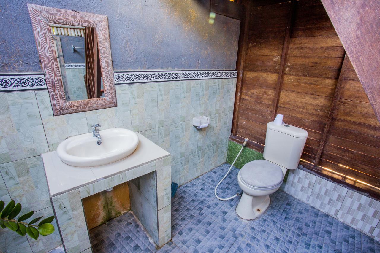 Lotus Garden Huts Holiday park 3*