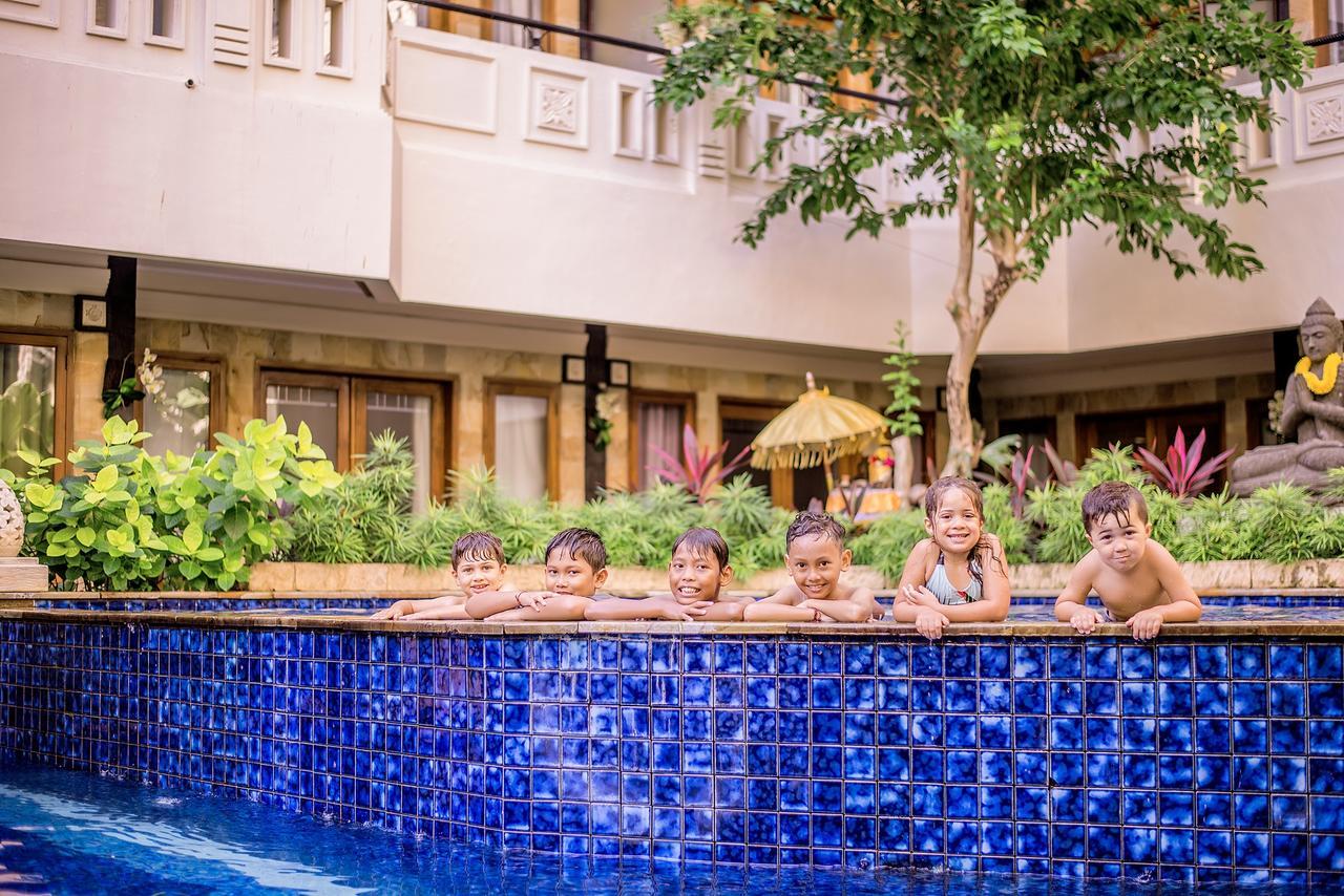Famous Kuta Formerly Permata Kuta Hotel 4*