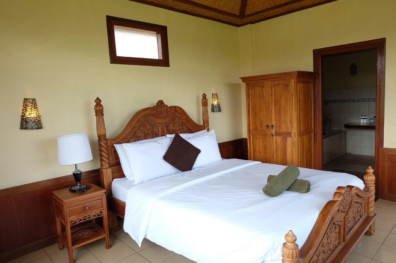 Ganesha Guest house *