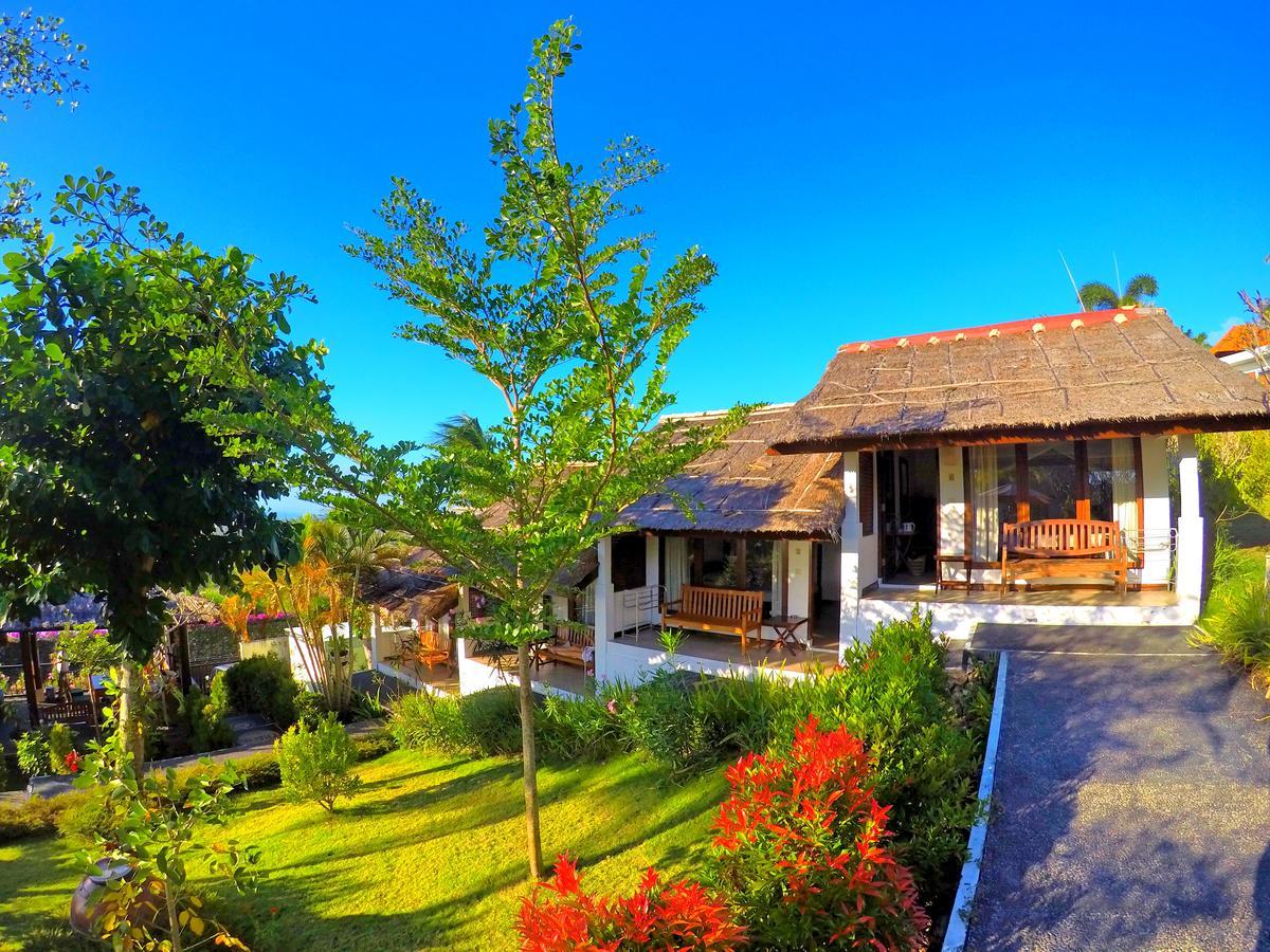 The Eyes Villas 3*