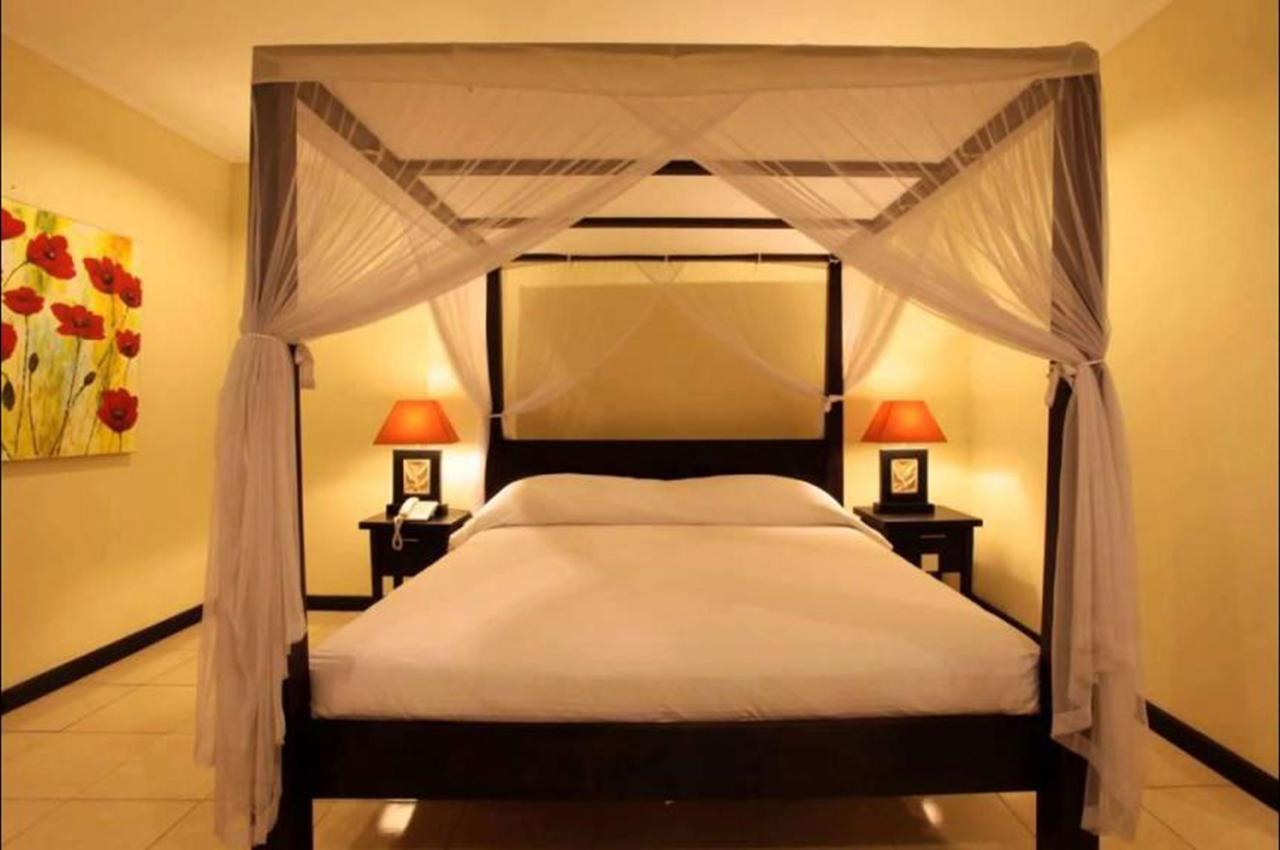 Intansari Hotel