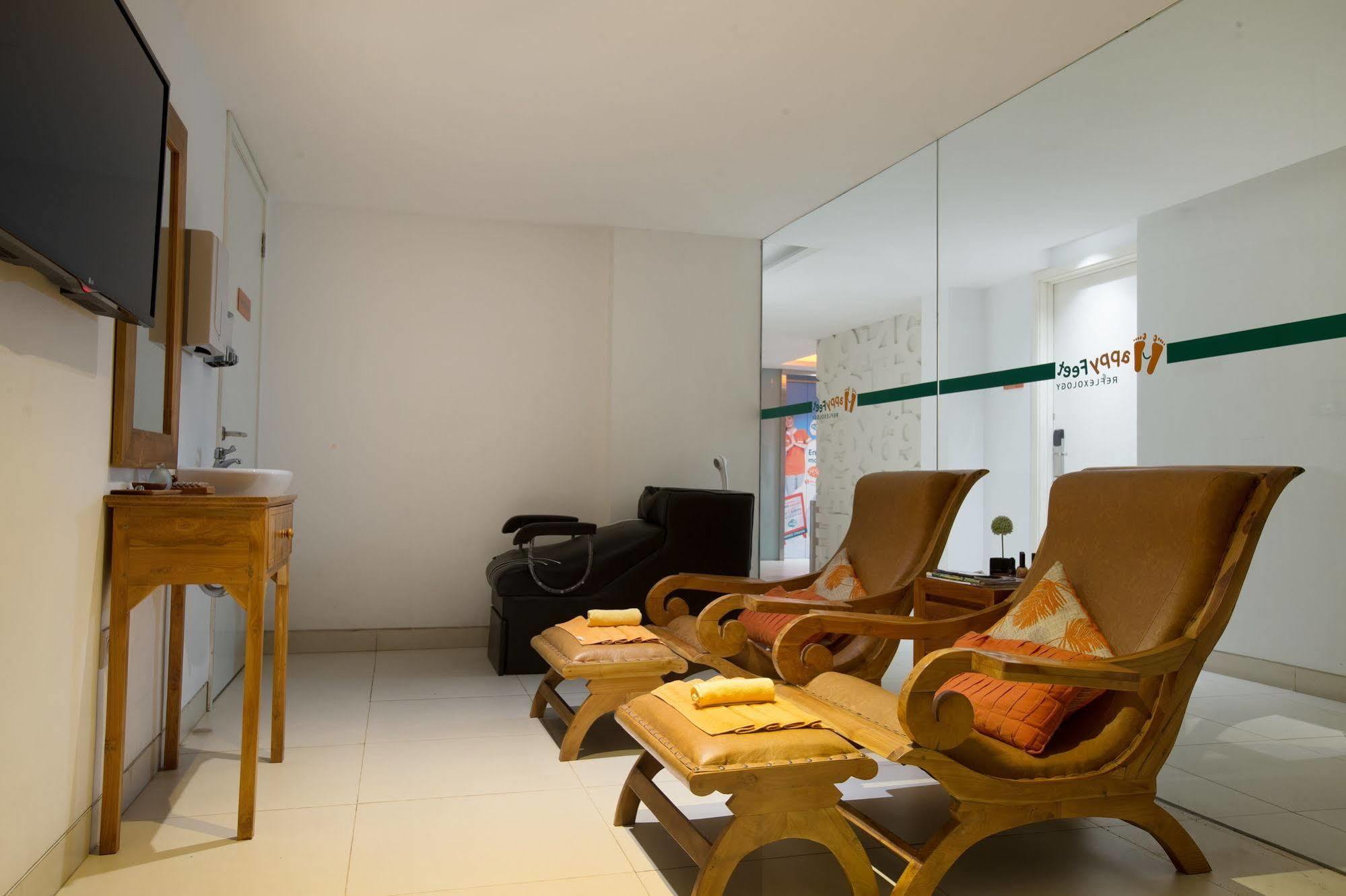 Hotel Harris Raya Kuta Bali 4*