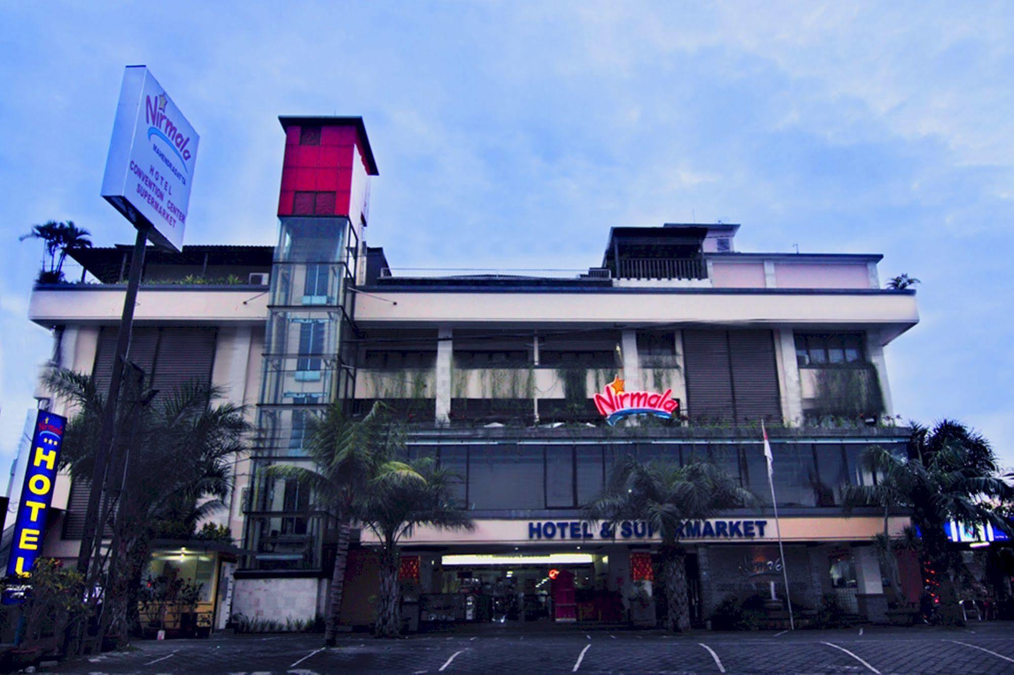 Nirmala & Convention Centre 2* Denpasar (Bali)