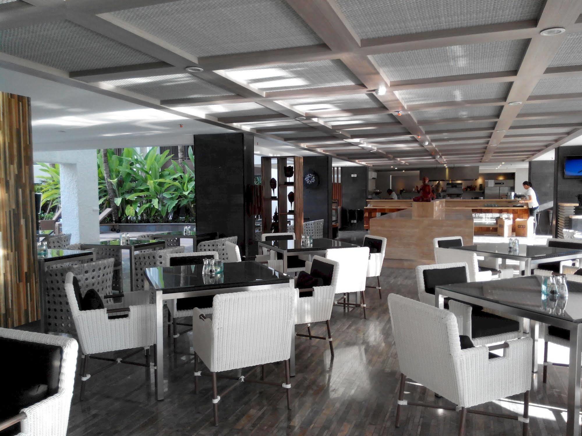 Swiss-belresort Watu Jimbar 4*