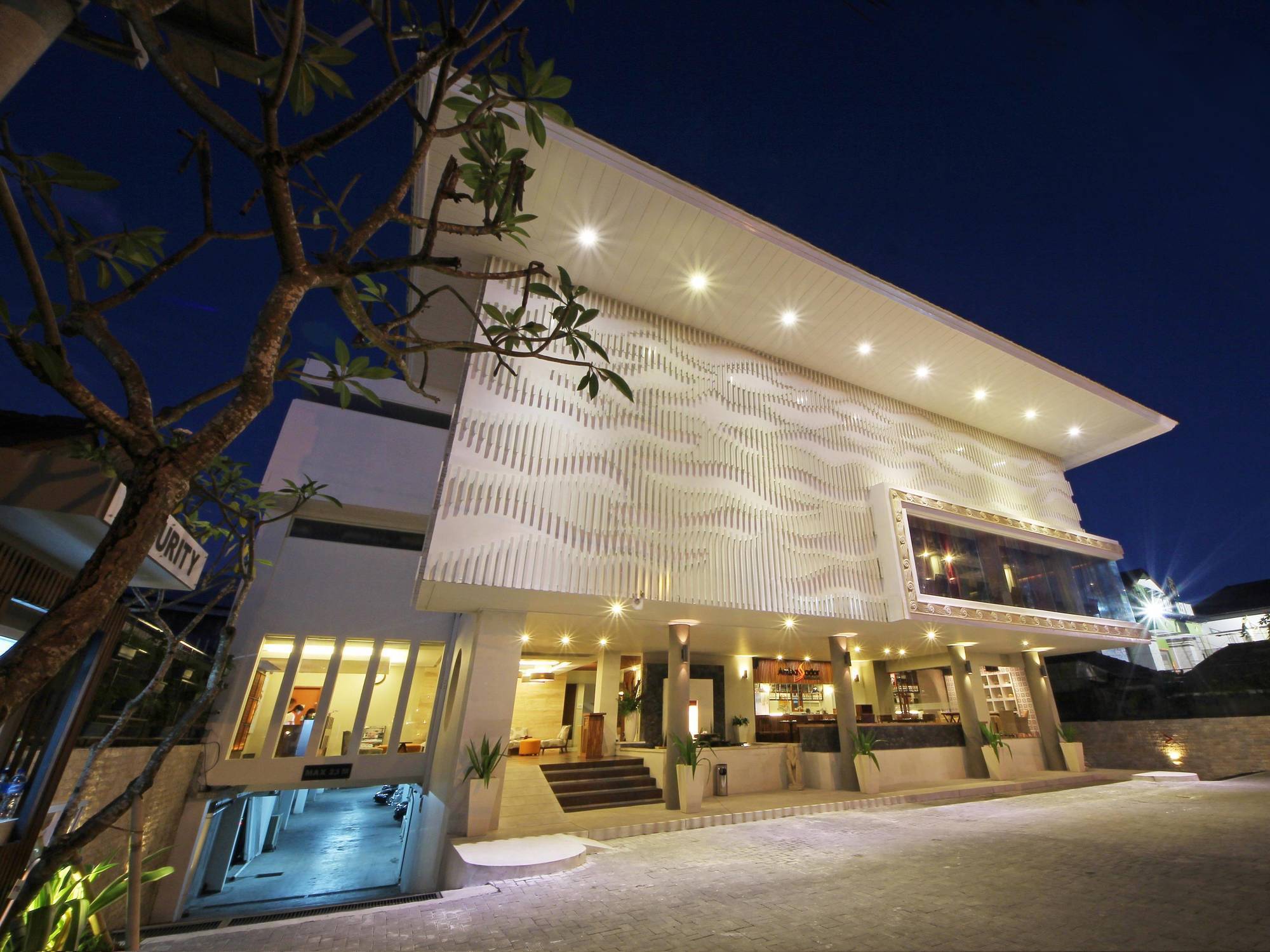 Express Bali Sunset Road By Ihg 3*