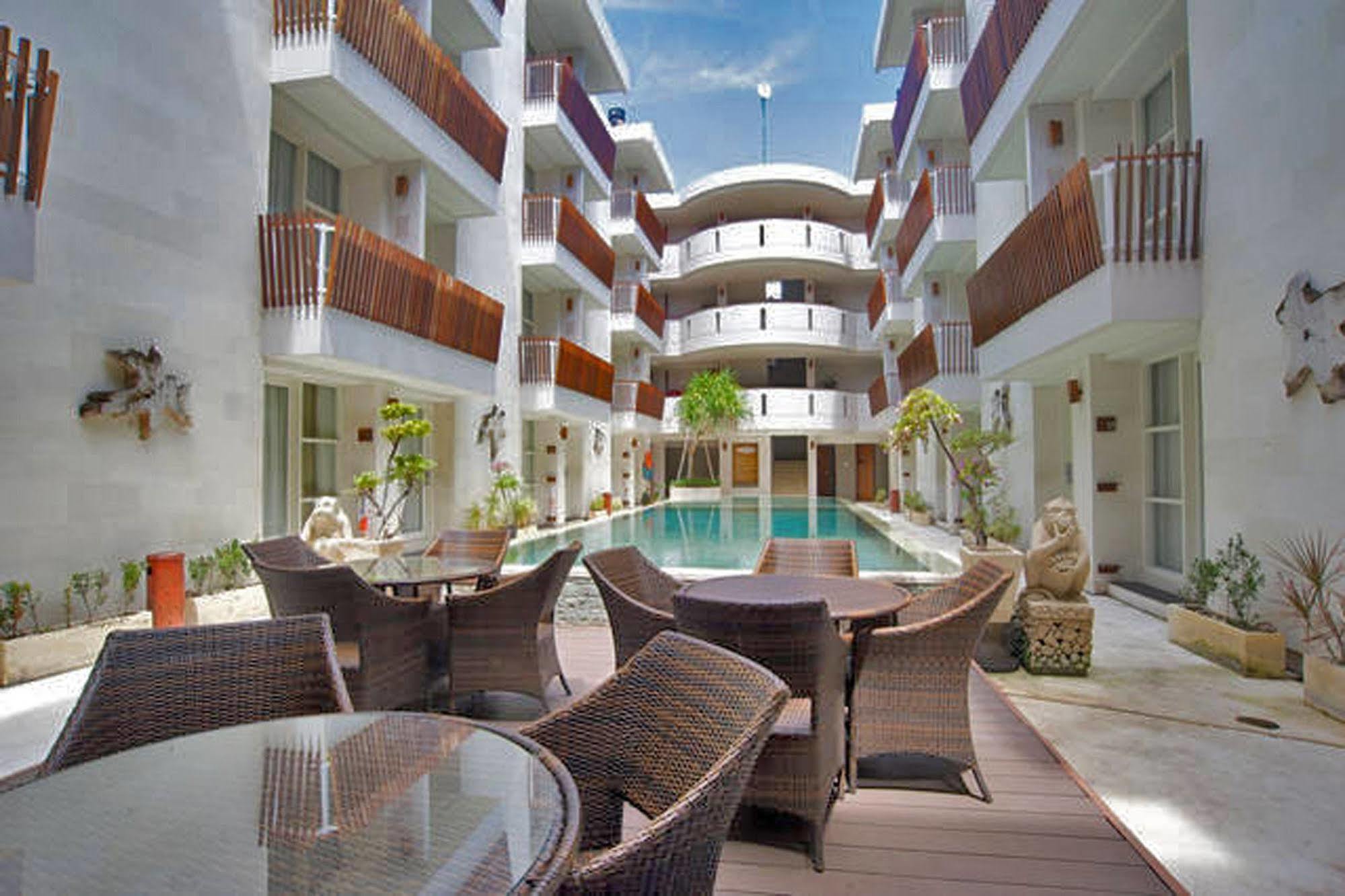 Express Bali Sunset Road By Ihg Hotel Kuta (Bali)