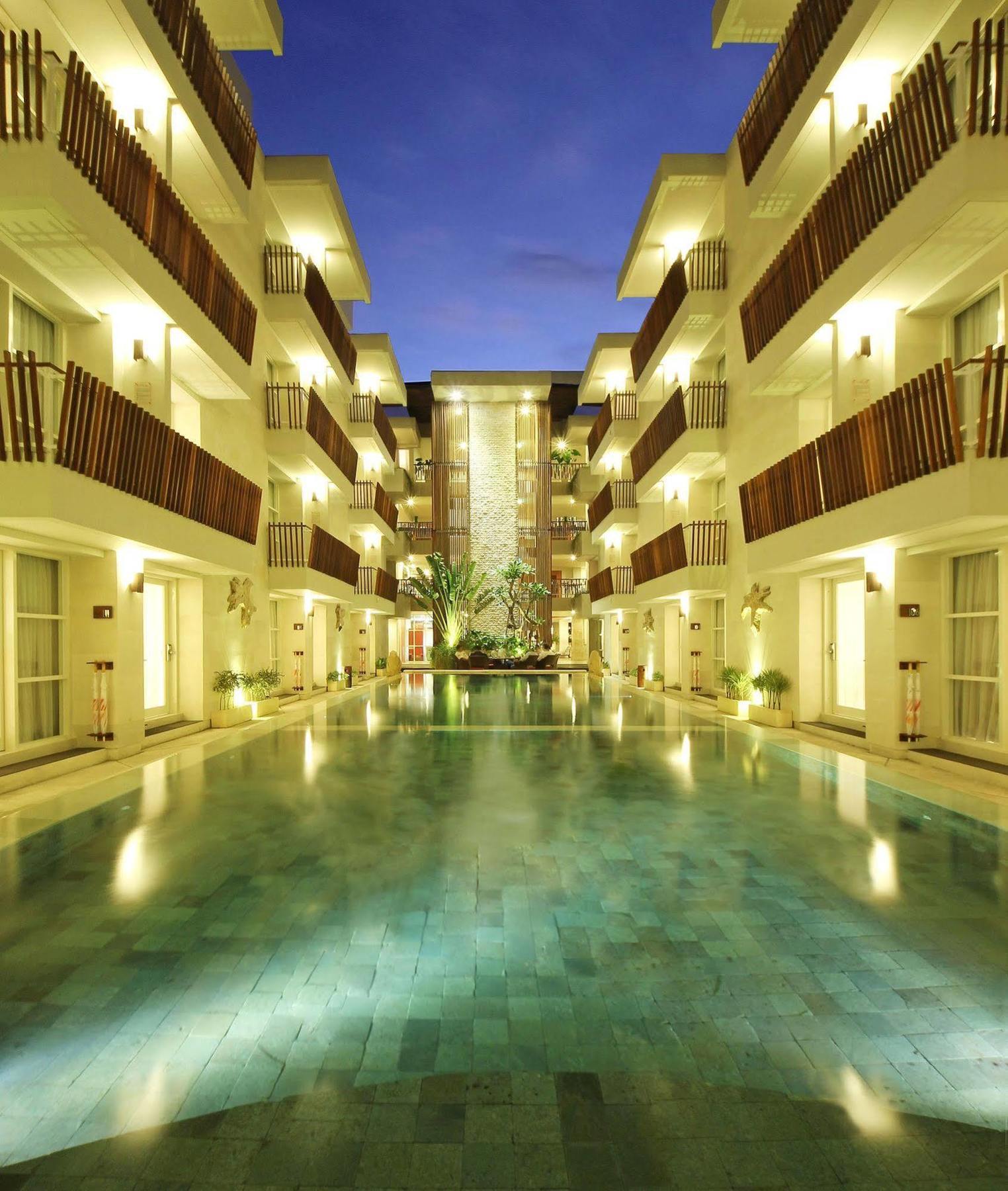 Express Bali Sunset Road By Ihg Hotel Kuta (Bali)