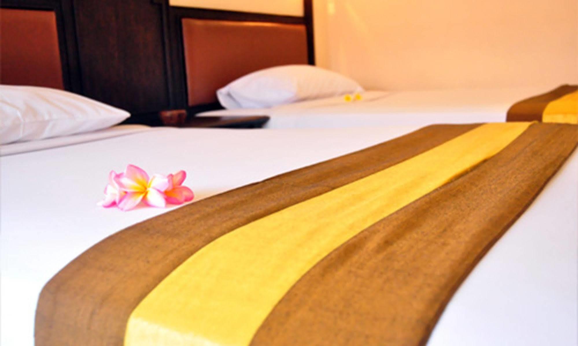 Hotel The Flora Kuta Bali