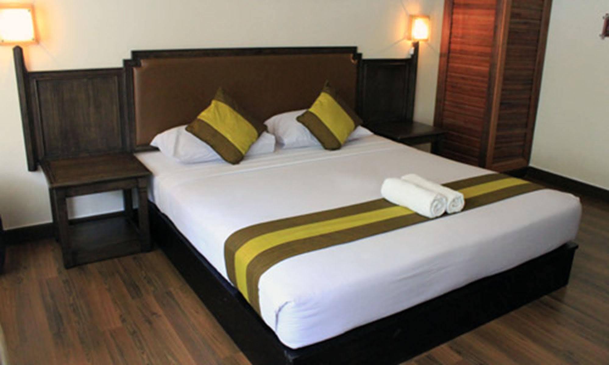 The Flora Kuta Bali 3*