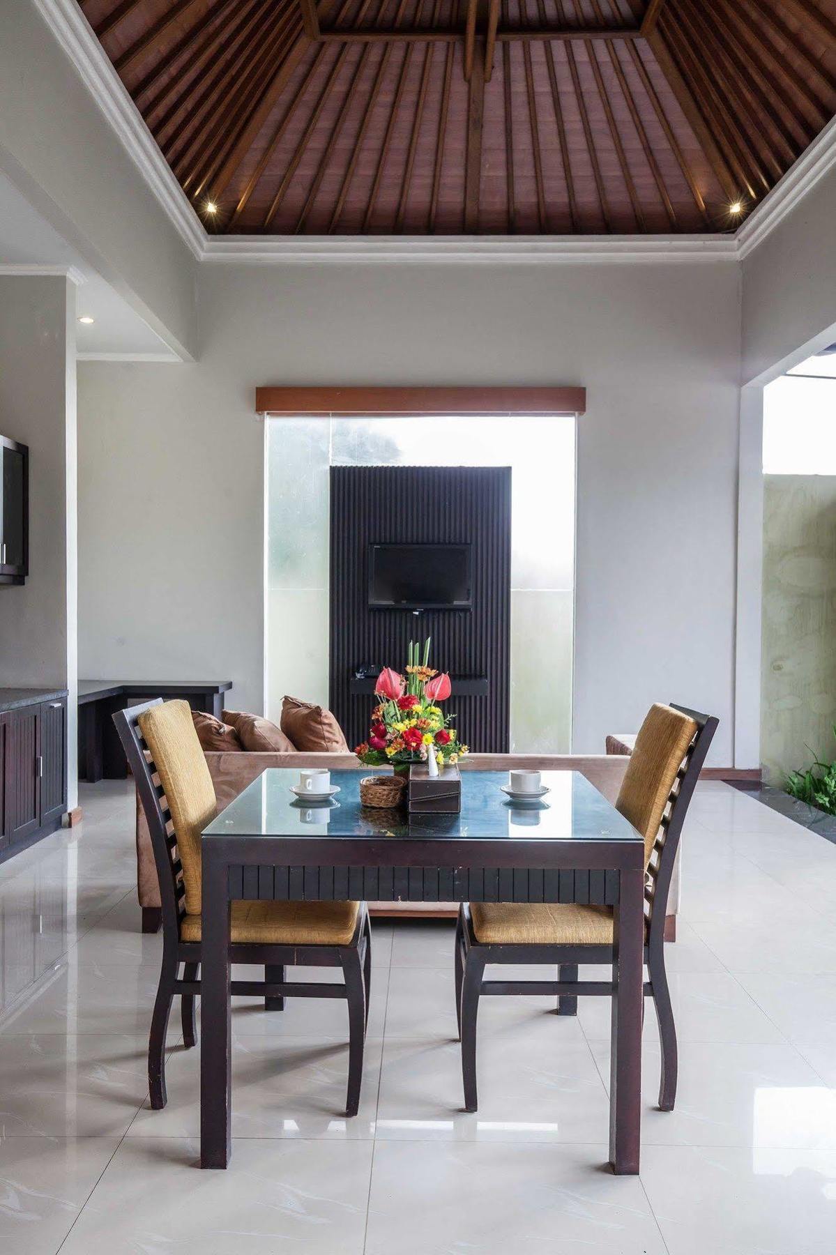 Putu Bali & Seminyak (Bali)