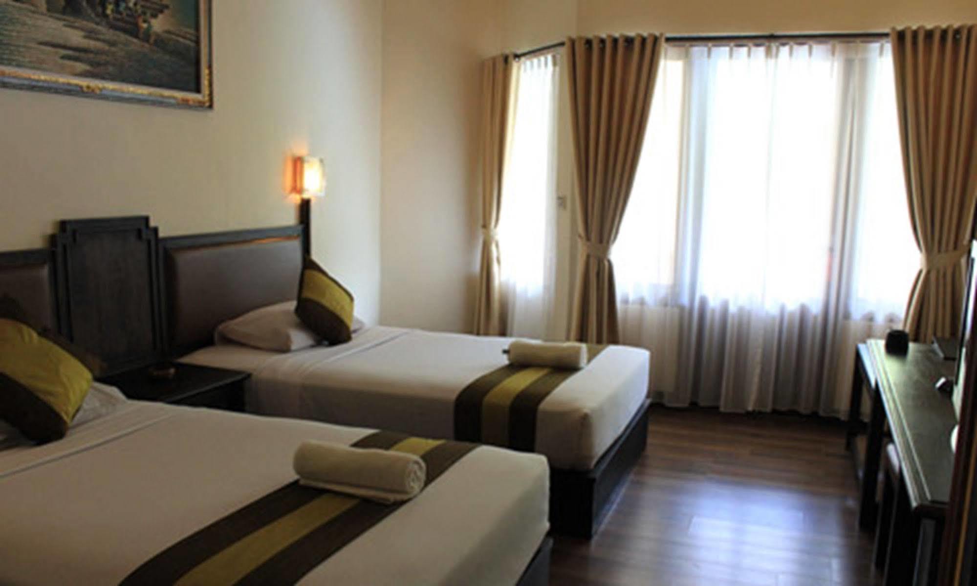 The Flora Kuta Bali Hotel 3*
