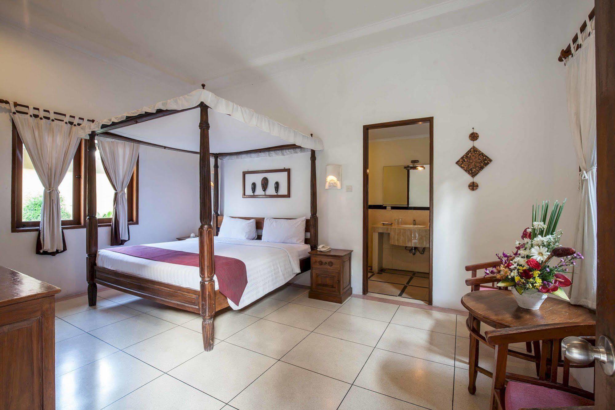 Villa Putu Bali & *