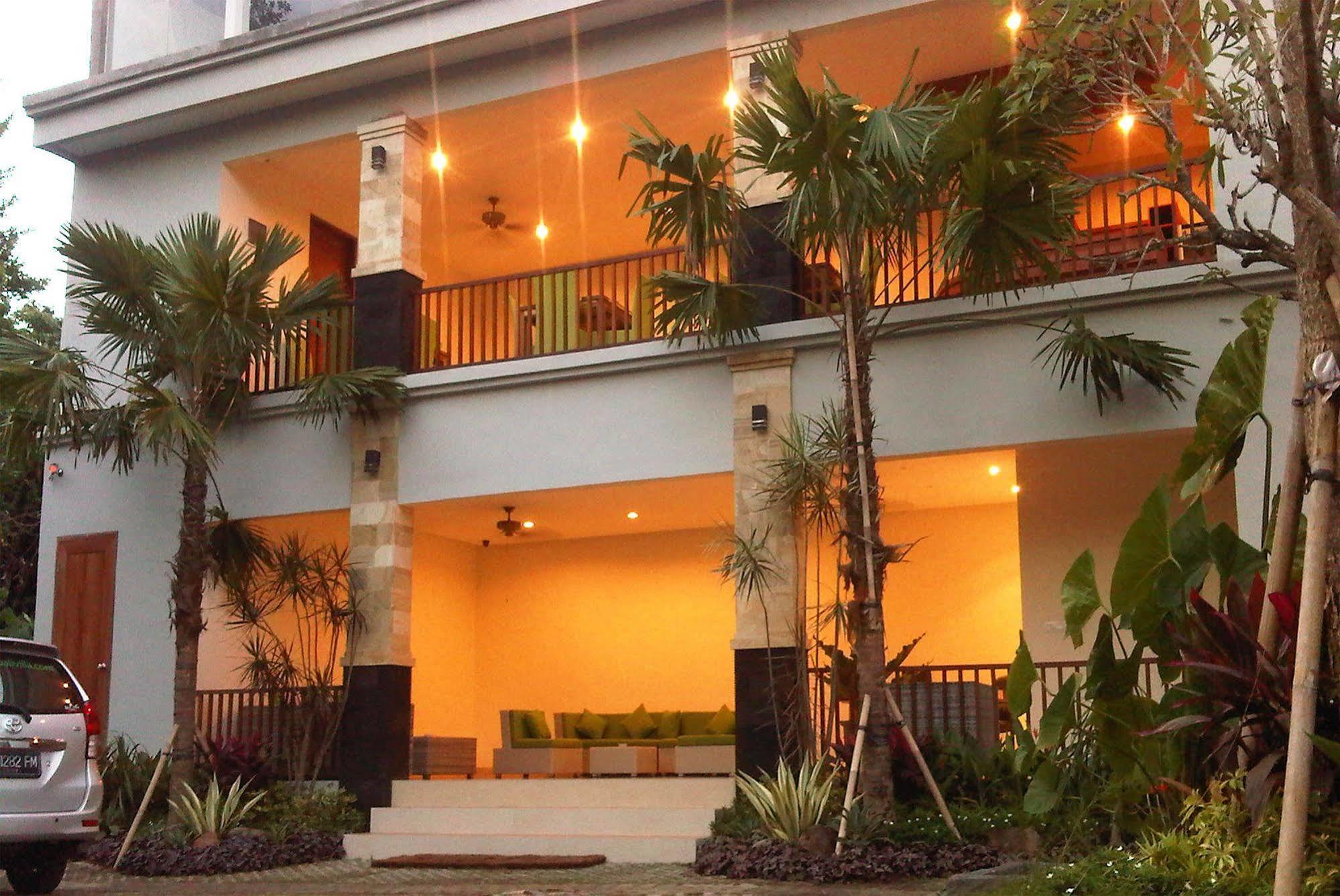 Villa The Widyas Bali Kerobokan (Bali)