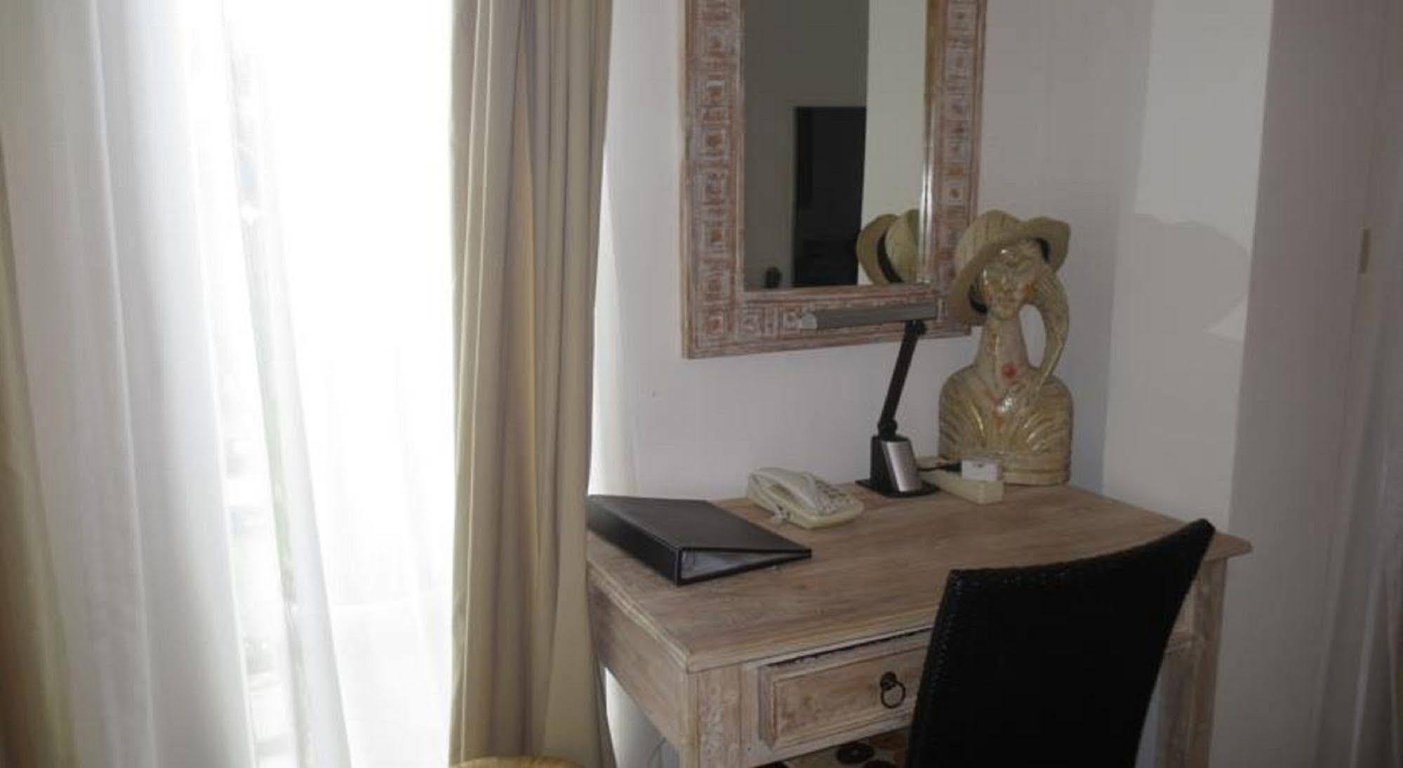Hotel Bali Court & Legian (Bali)