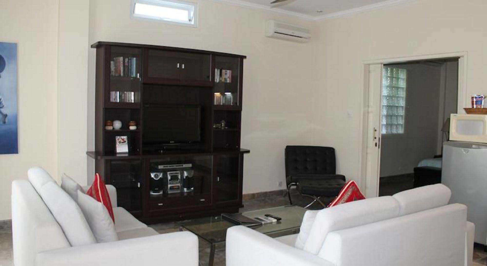 Hotel Bali Court & 3*