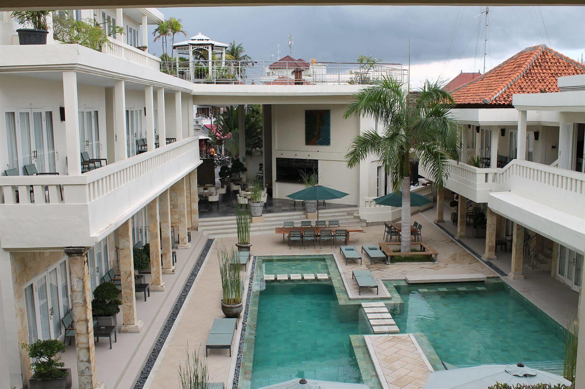 Hotel Bali Court & Legian (Bali)