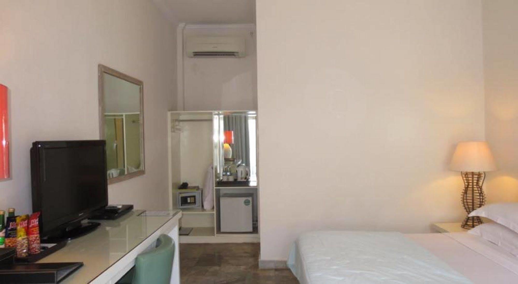 Bali Court & Hotel